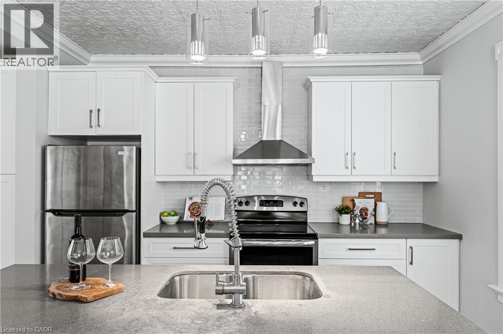 11 HEINS Avenue thumbnail 17