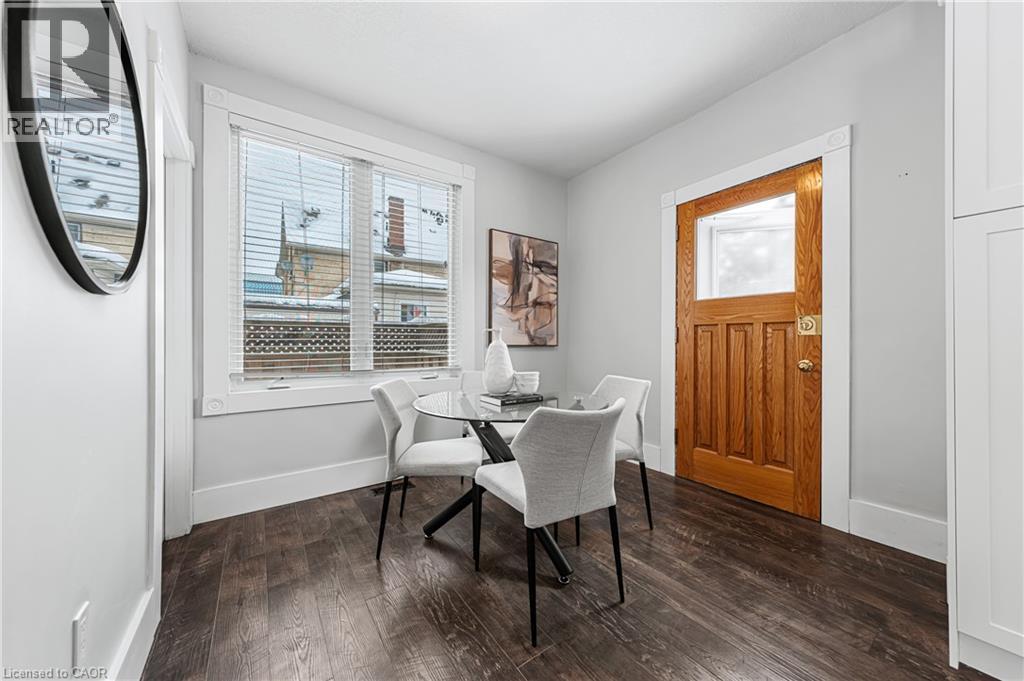 11 HEINS Avenue thumbnail 19