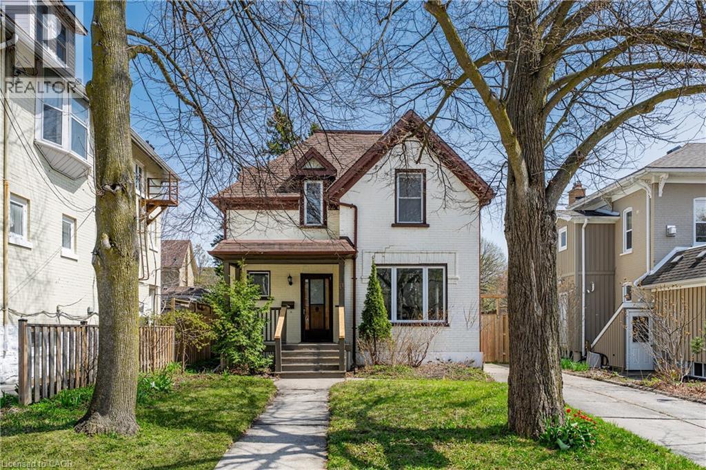 11 HEINS Avenue thumbnail 2