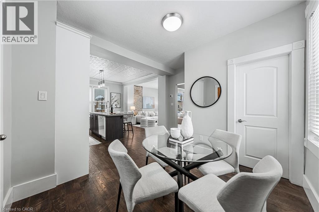 11 HEINS Avenue thumbnail 21