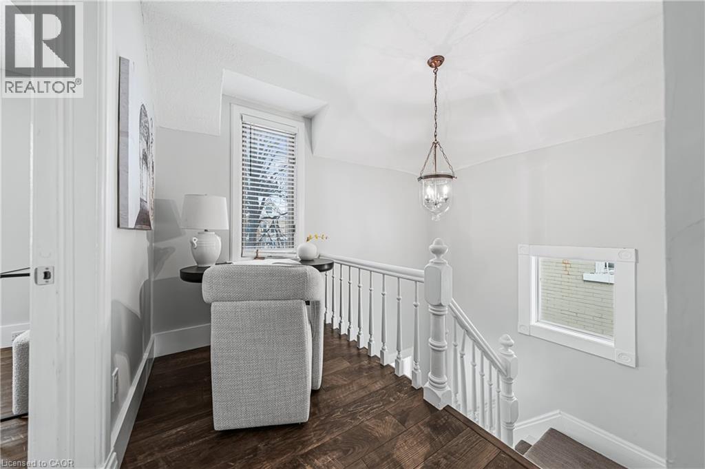 11 HEINS Avenue thumbnail 26