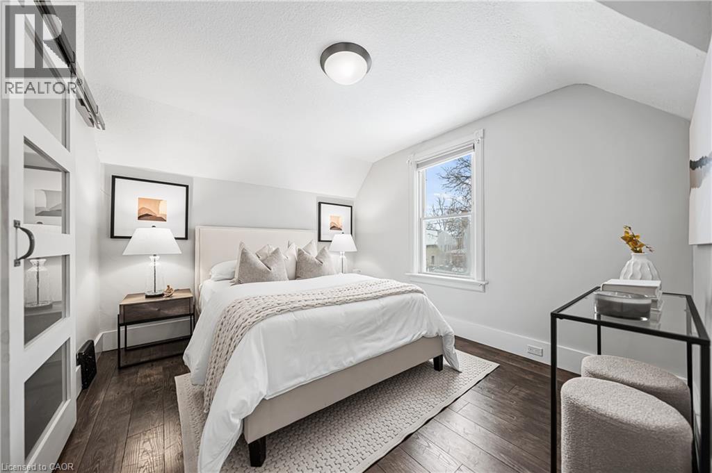 11 HEINS Avenue thumbnail 27