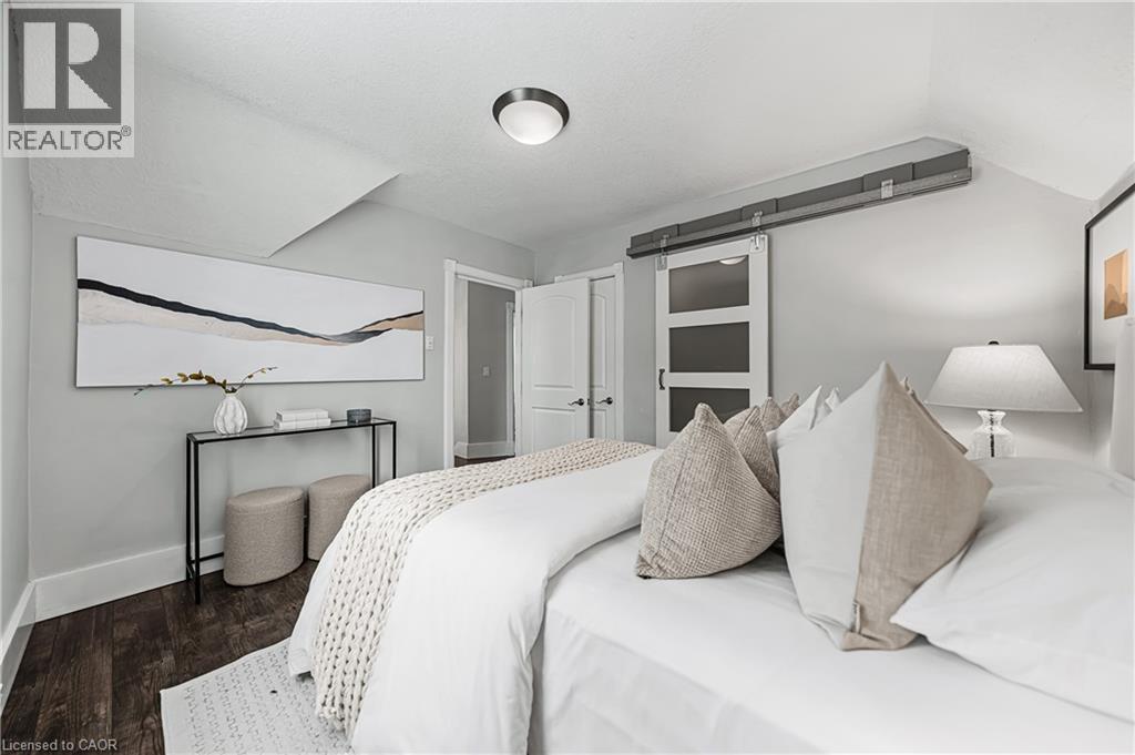 11 HEINS Avenue thumbnail 28