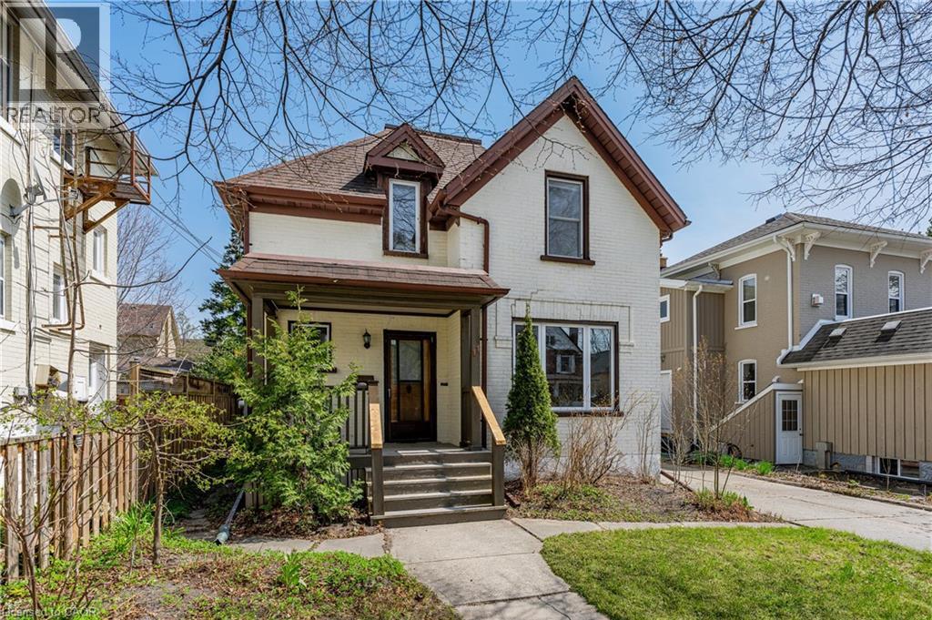 11 HEINS Avenue thumbnail 4