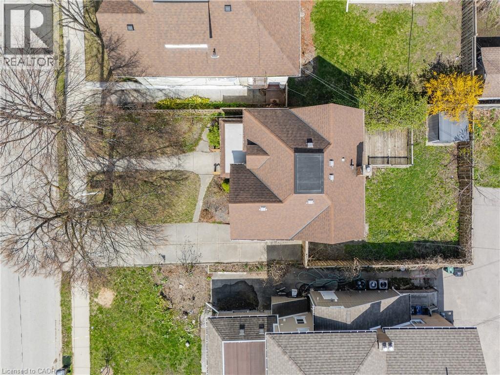 11 HEINS Avenue thumbnail 40