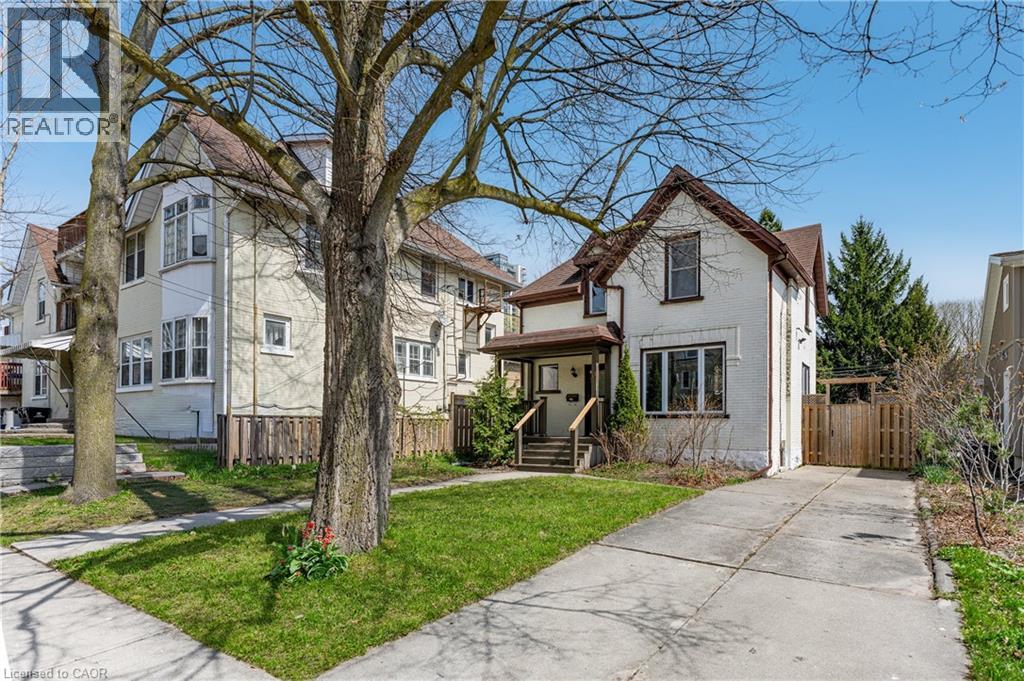 11 HEINS Avenue thumbnail 5