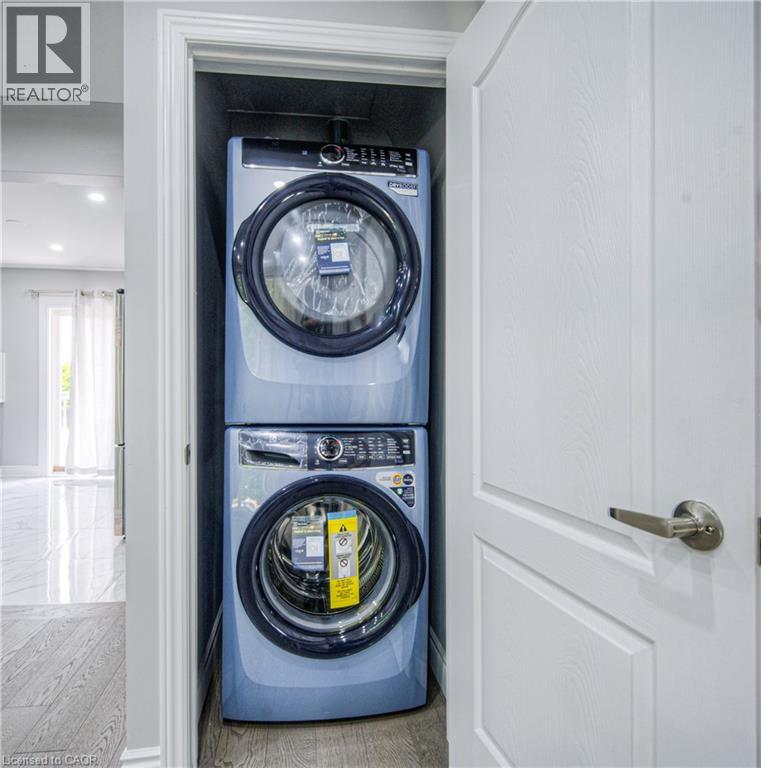 279 DIXON Street thumbnail 17