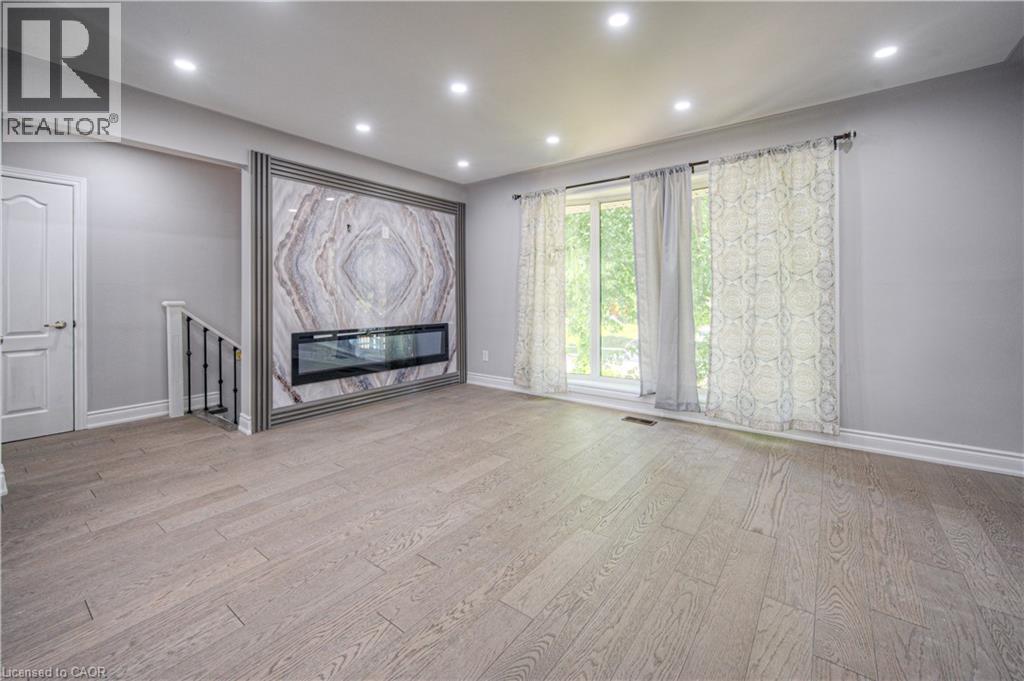 279 DIXON Street thumbnail 9