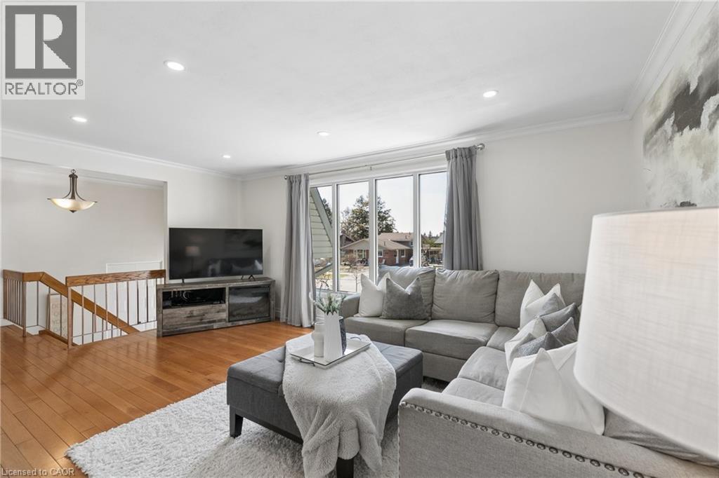 24 BRIAR KNOLL Place thumbnail 9