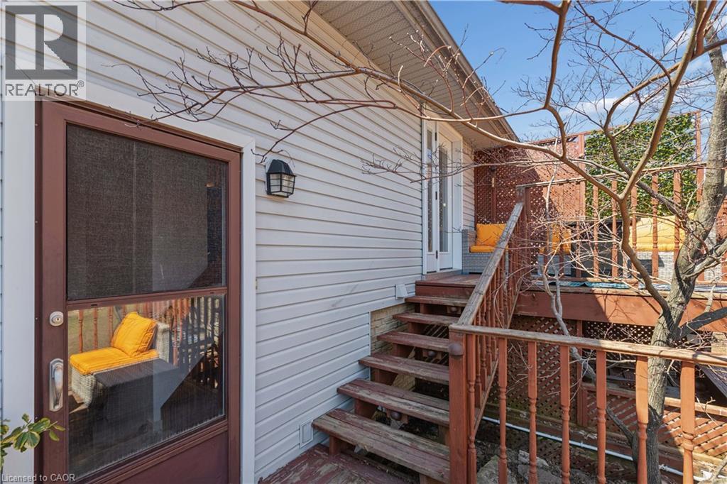 24 BRIAR KNOLL Place thumbnail 41