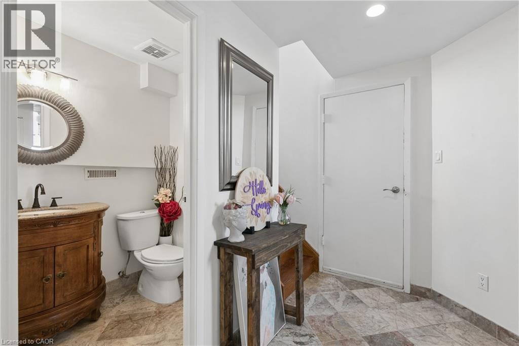 24 BRIAR KNOLL Place thumbnail 27