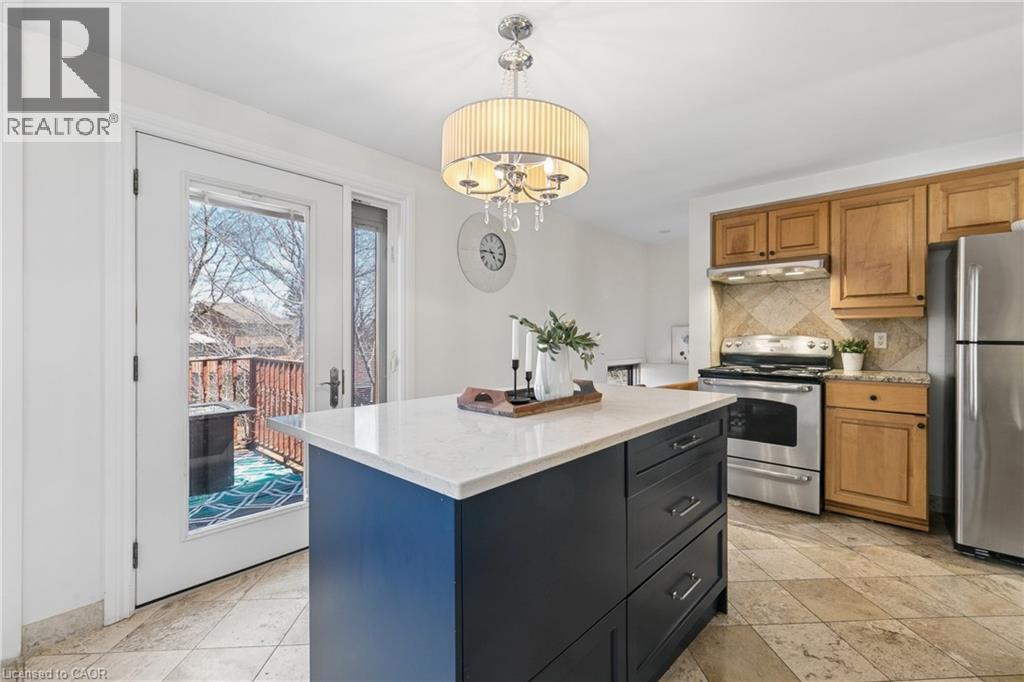 24 BRIAR KNOLL Place thumbnail 13