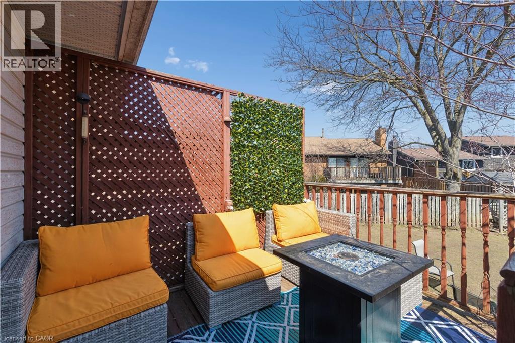 24 BRIAR KNOLL Place thumbnail 35