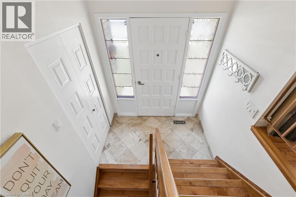 24 BRIAR KNOLL Place thumbnail 6