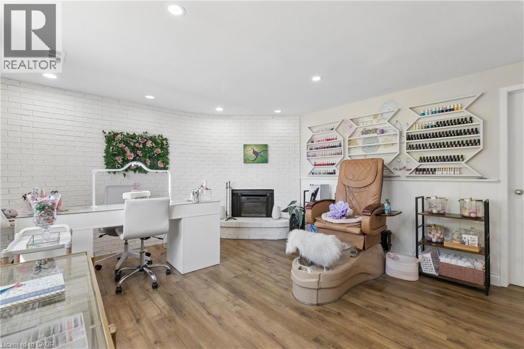 24 BRIAR KNOLL Place thumbnail 31