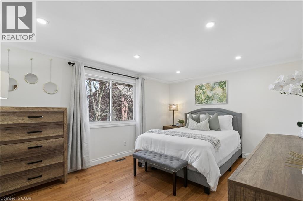 24 BRIAR KNOLL Place thumbnail 23