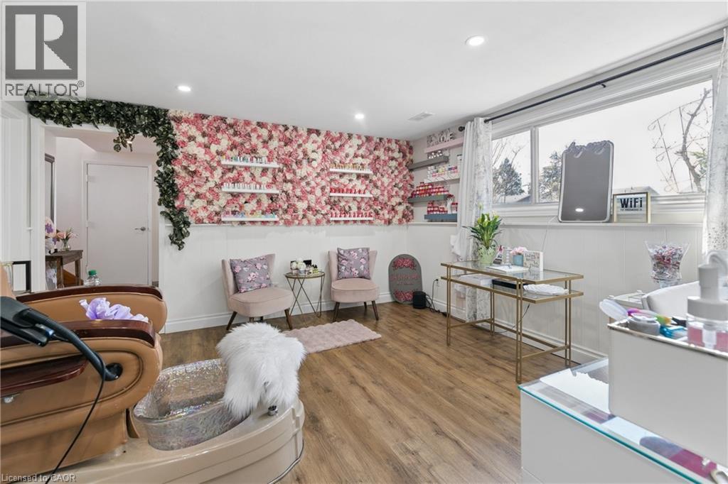 24 BRIAR KNOLL Place thumbnail 30