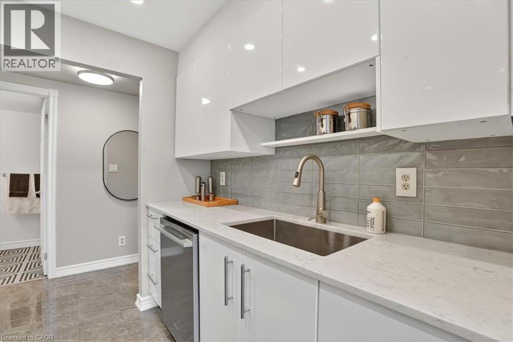 237 KING Street W Unit# 604 thumbnail 13