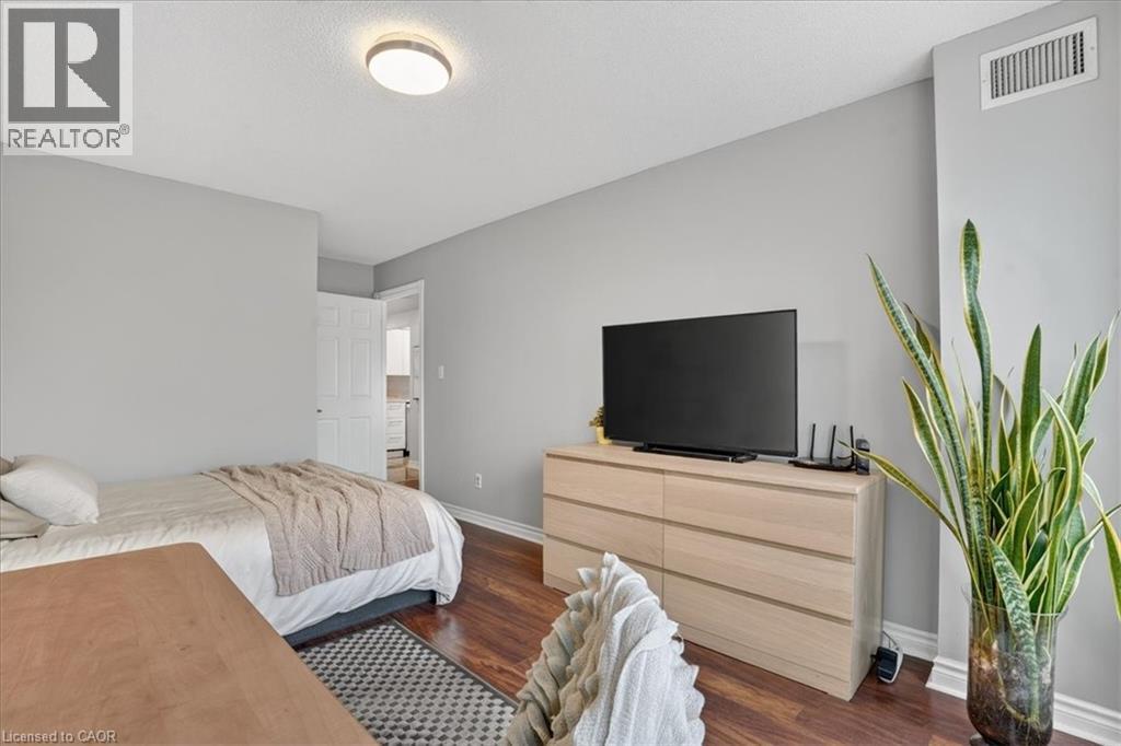 237 KING Street W Unit# 604 thumbnail 36