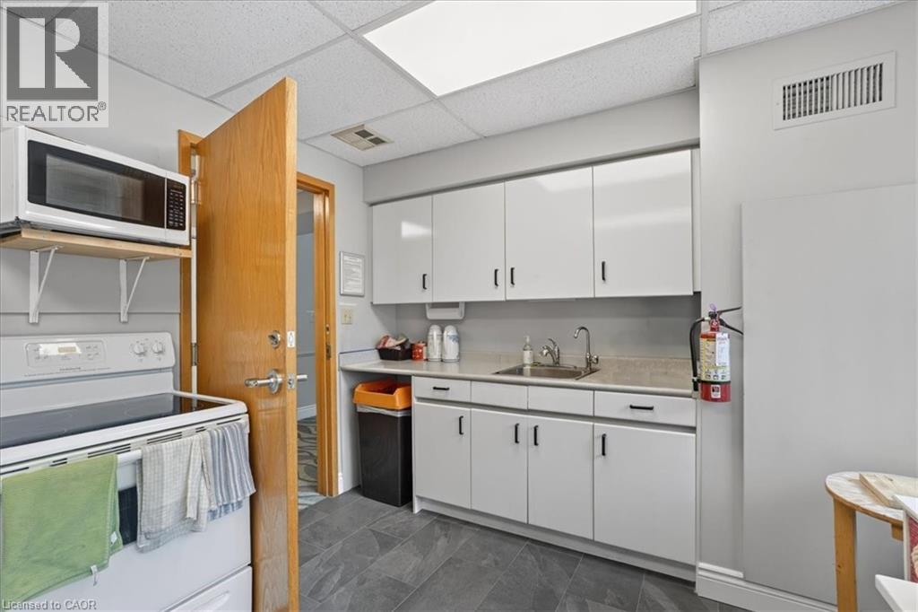 237 KING Street W Unit# 604 thumbnail 40