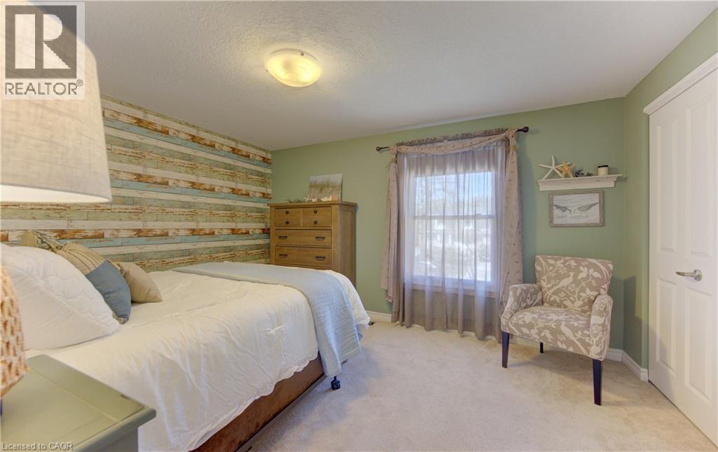 83 MANOR Drive thumbnail 23