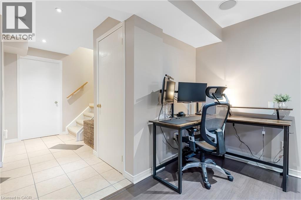 74 ELMA Place thumbnail 35