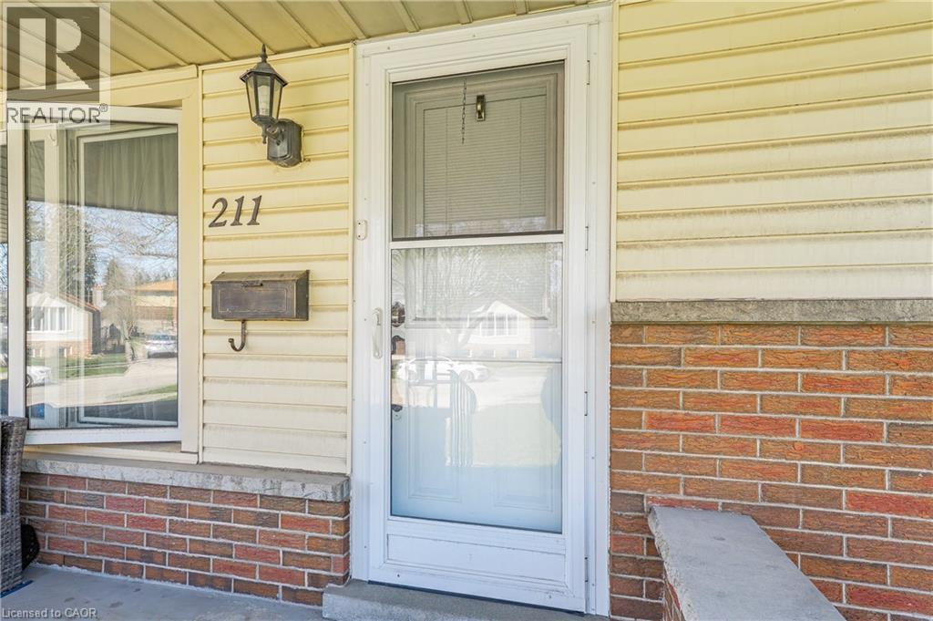 211 DIXON Street thumbnail 6