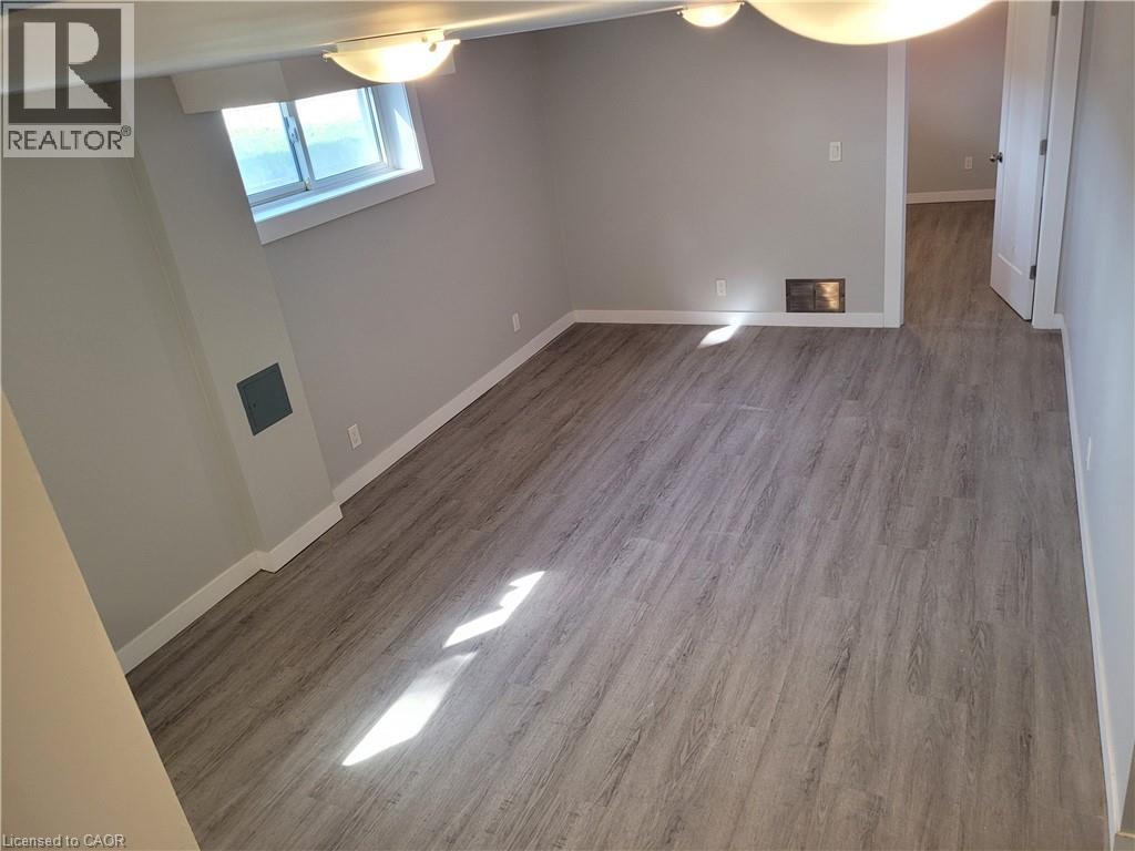 211 DIXON Street thumbnail 31