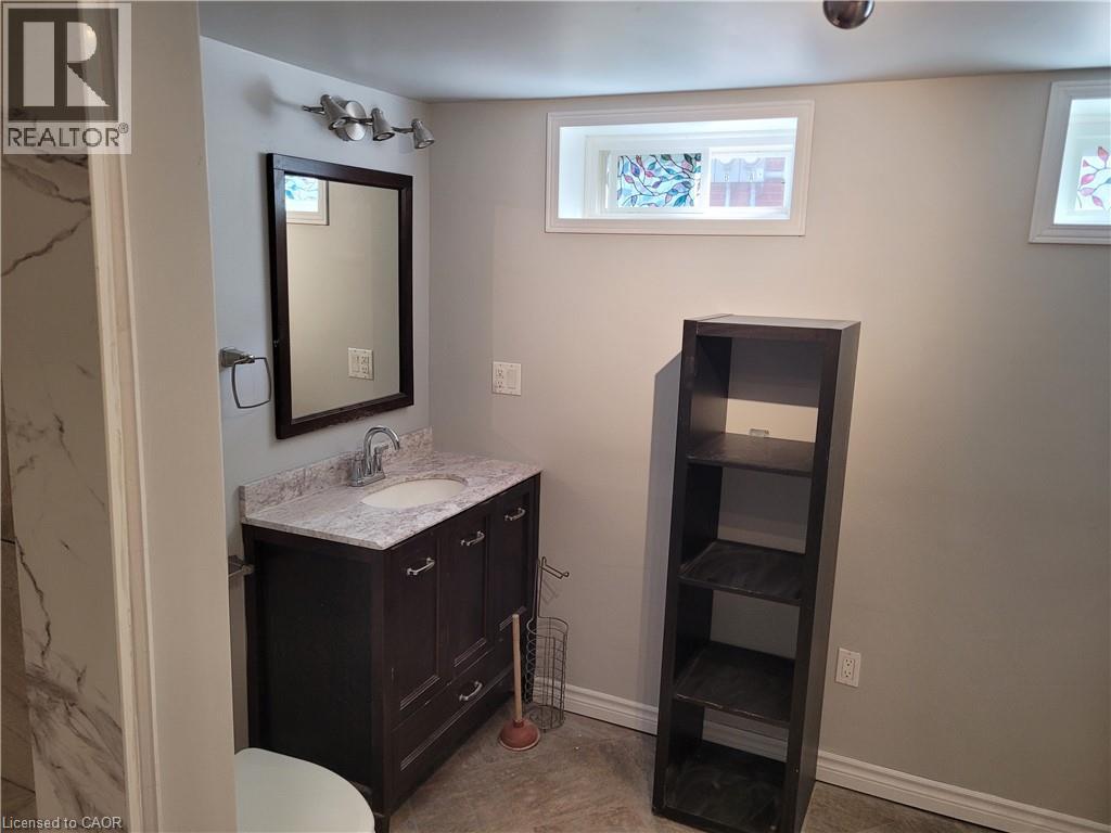 211 DIXON Street thumbnail 26