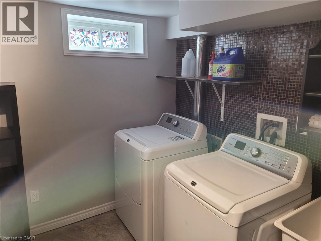 211 DIXON Street thumbnail 27