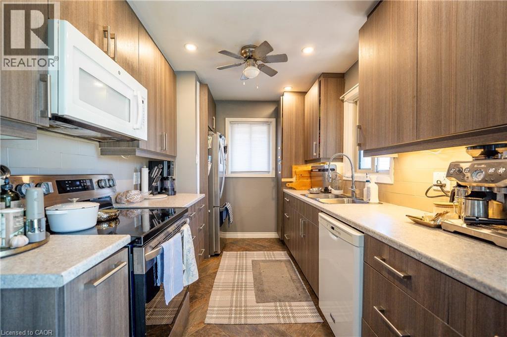 211 DIXON Street thumbnail 15