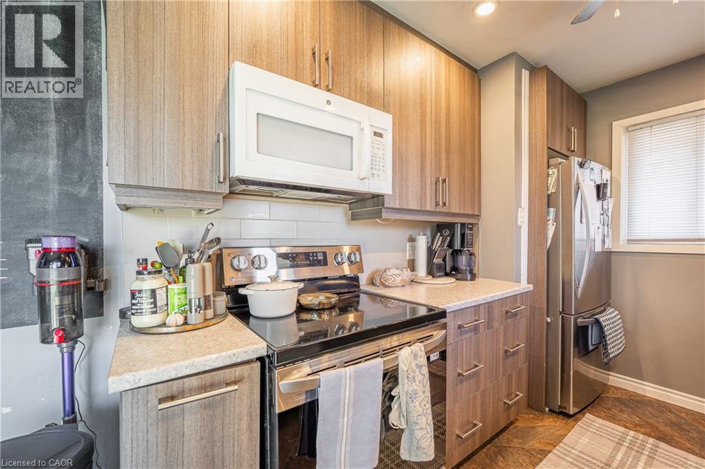 211 DIXON Street thumbnail 17