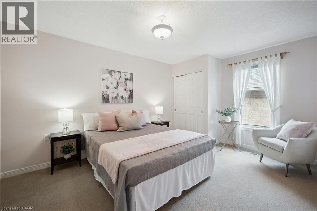 140 GOLF LINKS Drive thumbnail 12