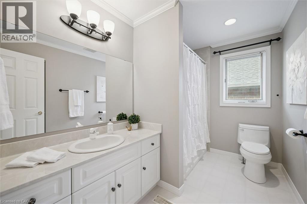 140 GOLF LINKS Drive thumbnail 13