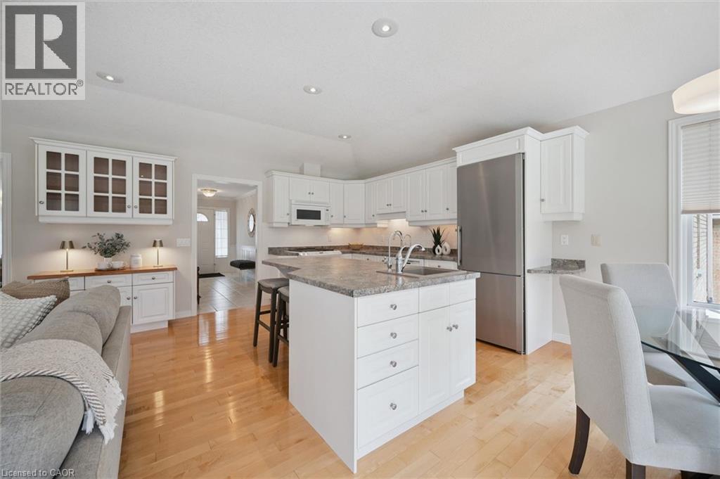 140 GOLF LINKS Drive thumbnail 9