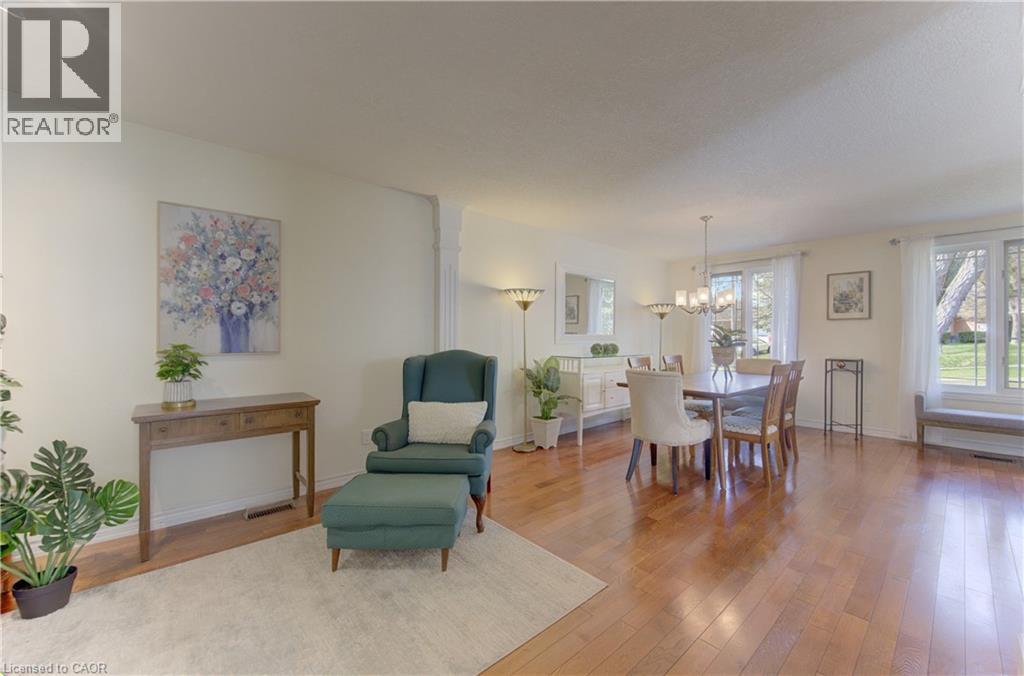 18 RIPLEY Crescent thumbnail 4