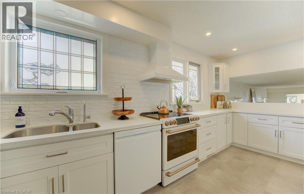 18 RIPLEY Crescent thumbnail 9