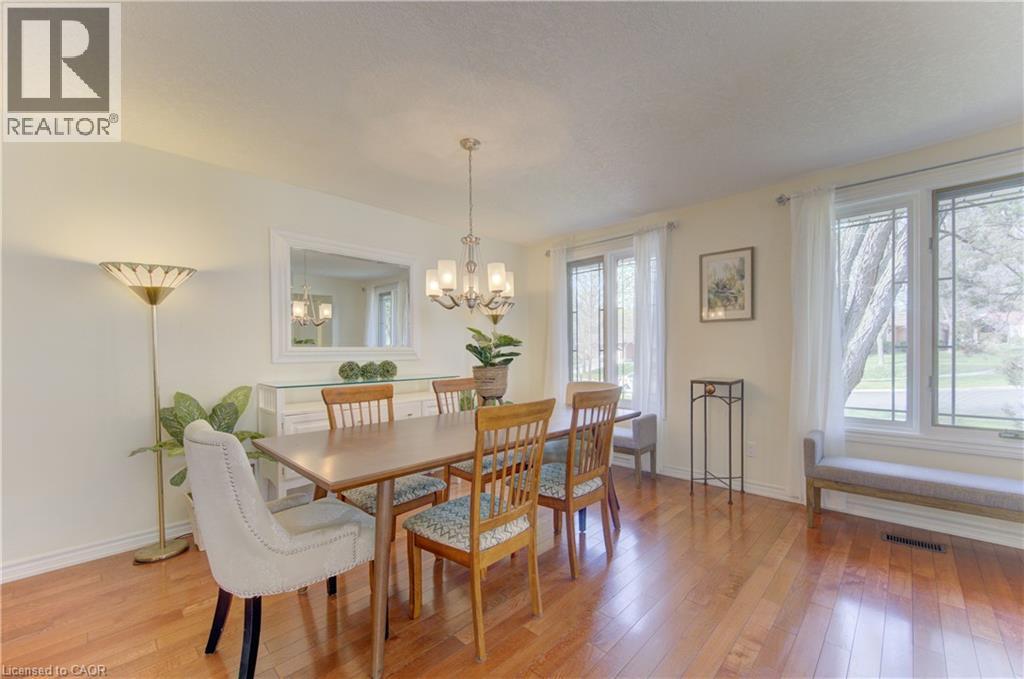 18 RIPLEY Crescent thumbnail 6