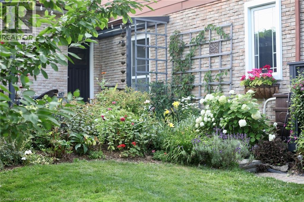 18 RIPLEY Crescent thumbnail 43