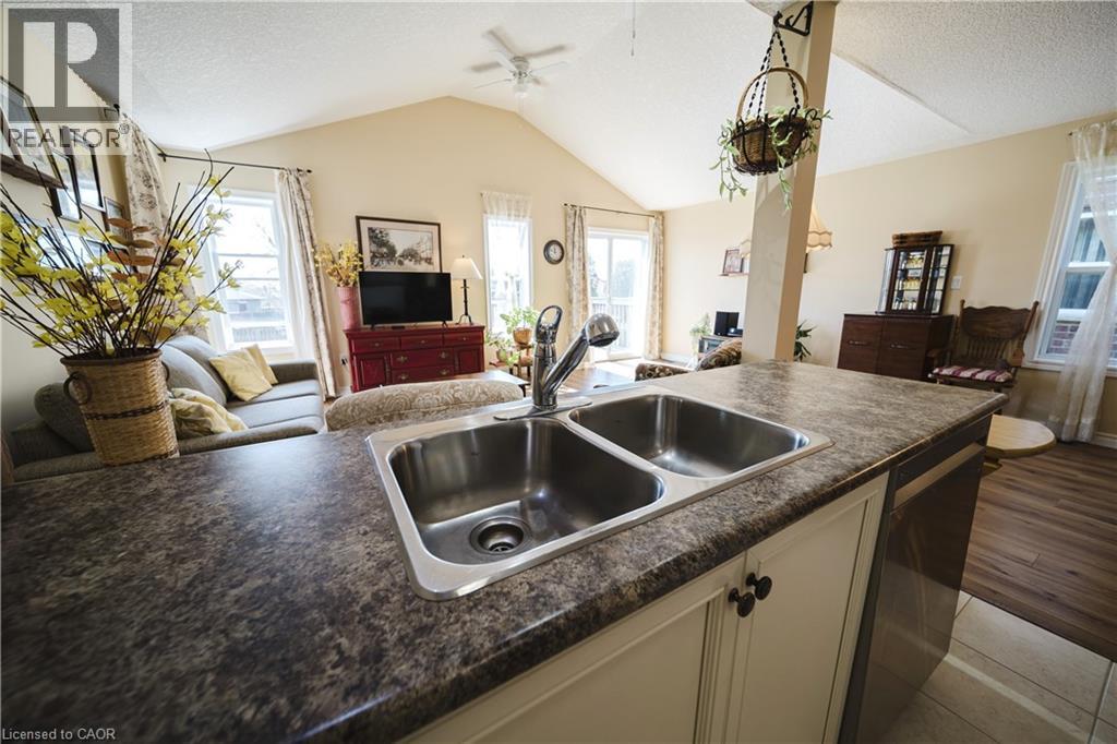 90 CAPTAIN MCCALLUM Drive thumbnail 11