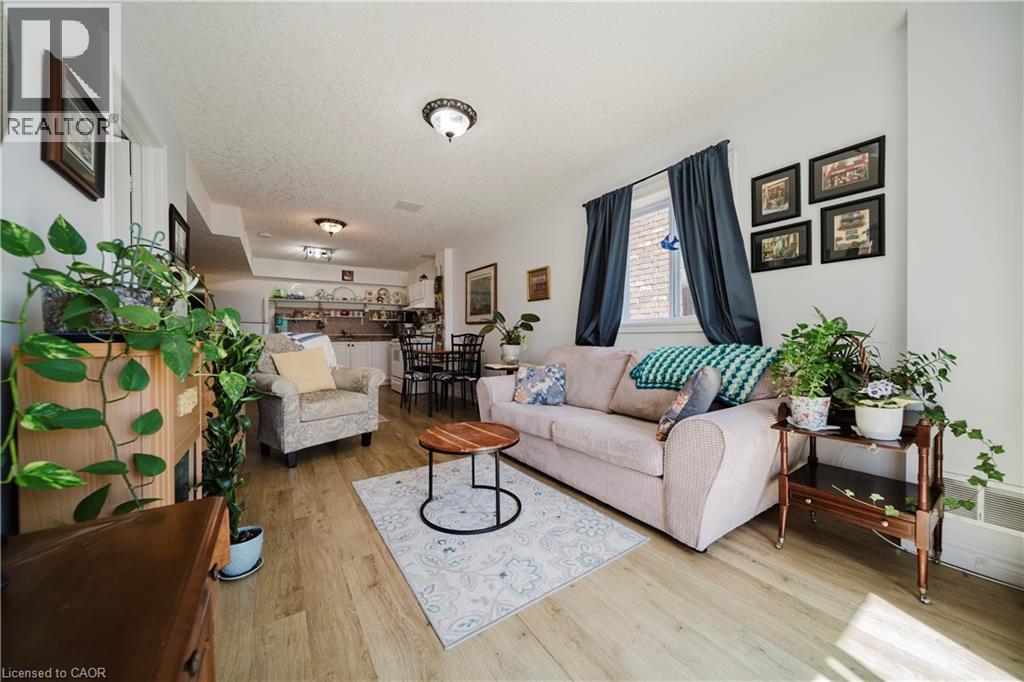 90 CAPTAIN MCCALLUM Drive thumbnail 34