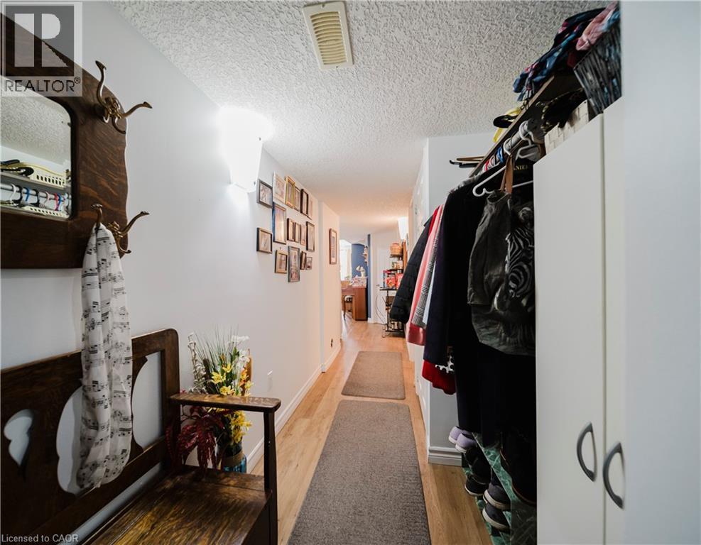 90 CAPTAIN MCCALLUM Drive thumbnail 31