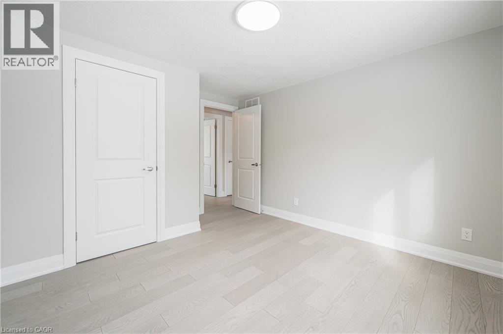 567 RUSTIC Drive thumbnail 23