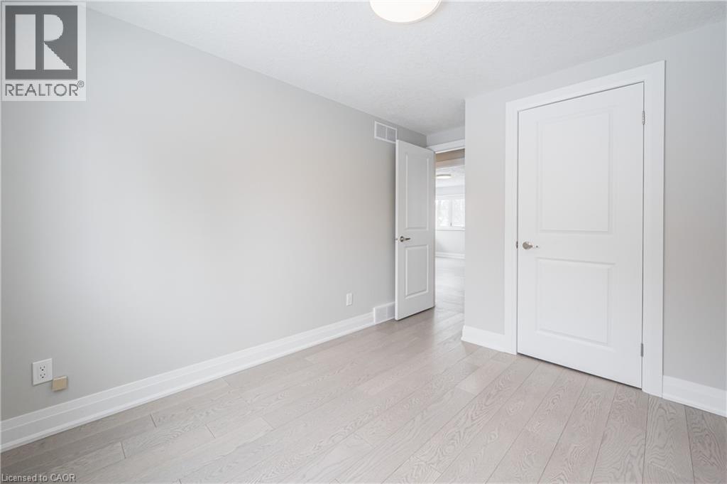 567 RUSTIC Drive thumbnail 25