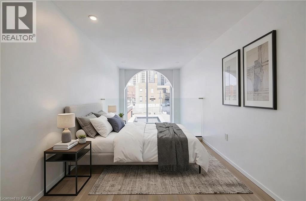 26 KING Street E thumbnail 23