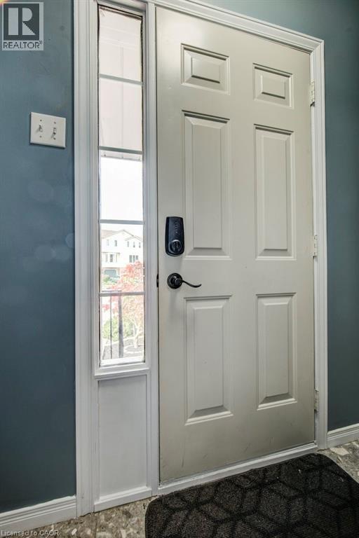 633 GRANGE Crescent thumbnail 5