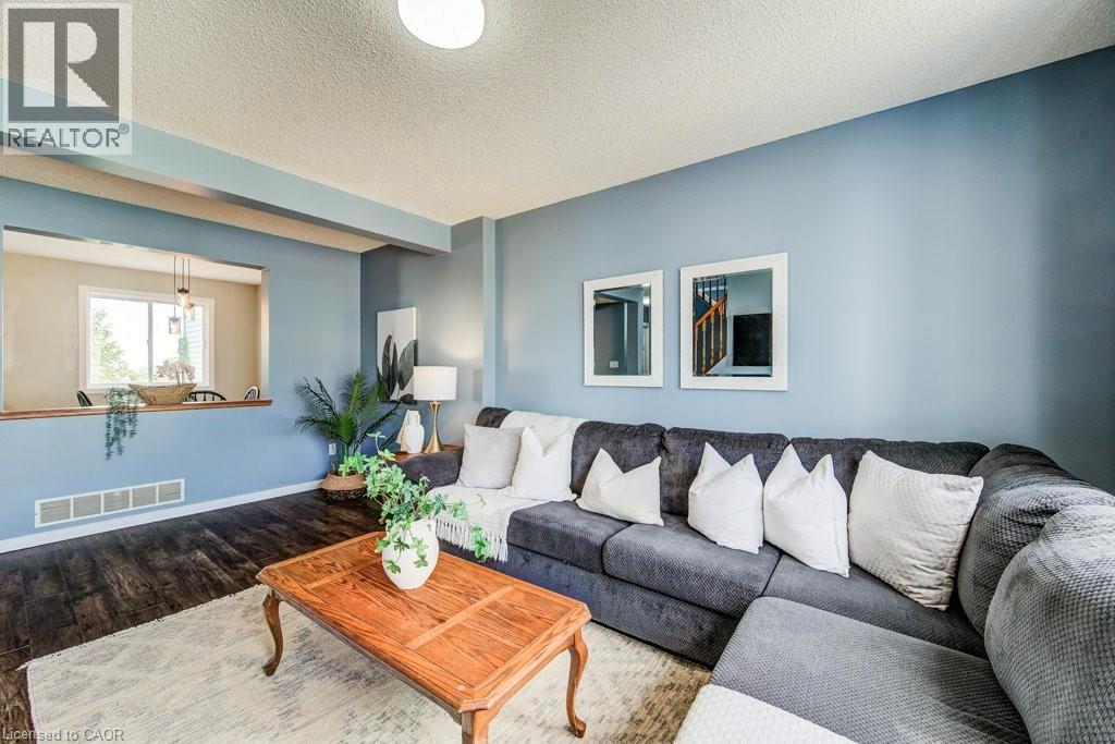 633 GRANGE Crescent thumbnail 19