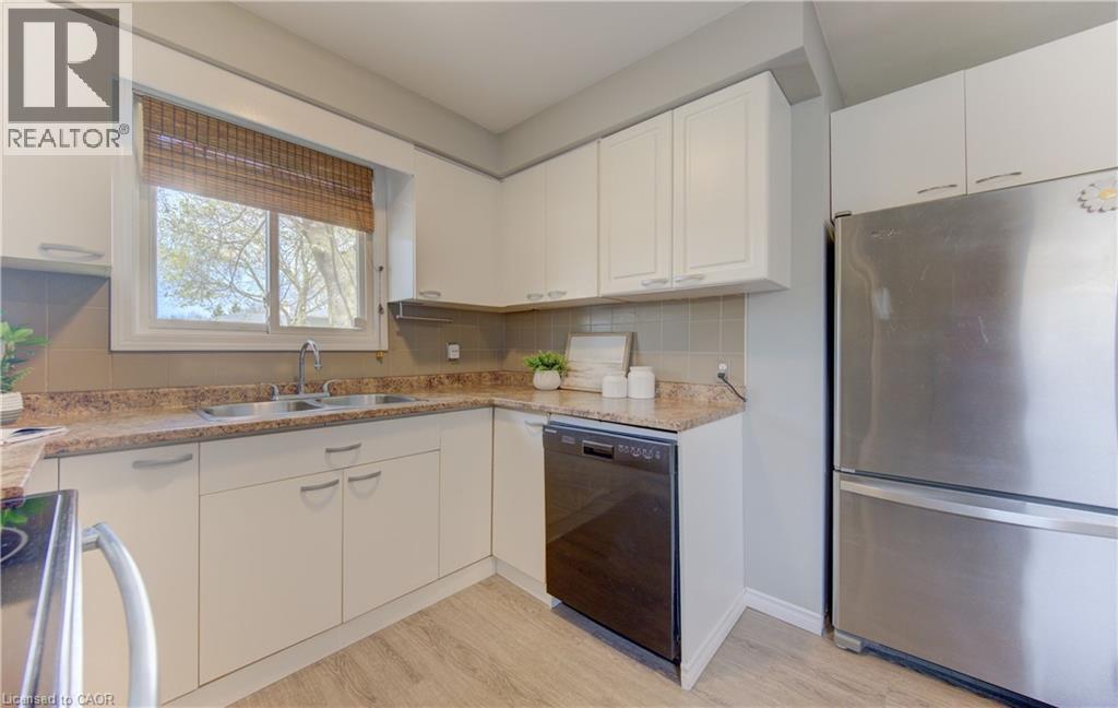 100 JOHANNA Drive thumbnail 10