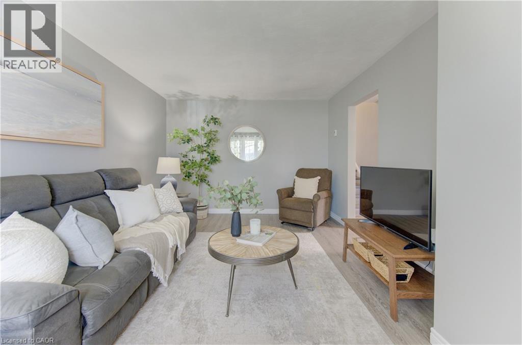 100 JOHANNA Drive thumbnail 5