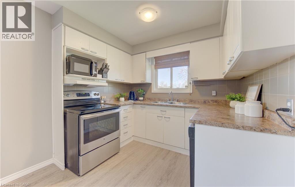 100 JOHANNA Drive thumbnail 8